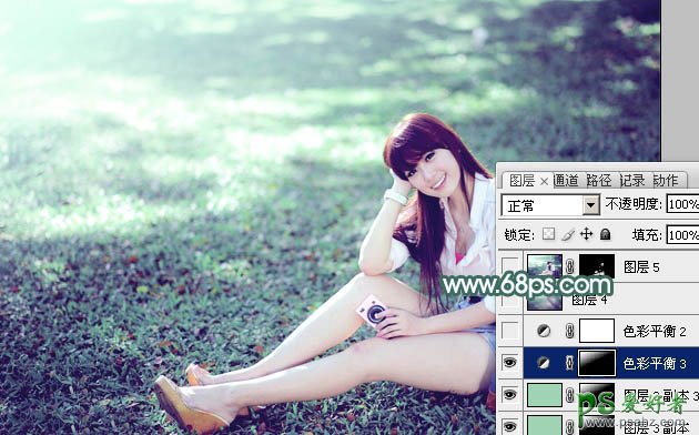 photoshop给草地上自拍的mm高清图片 艺术照片调出唯美的青色效果