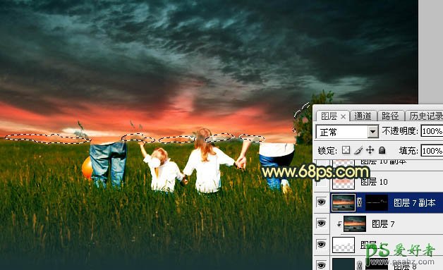 PhOtoshop给草原上的欧美一家人外景照片调出逆光效果的夕阳色
