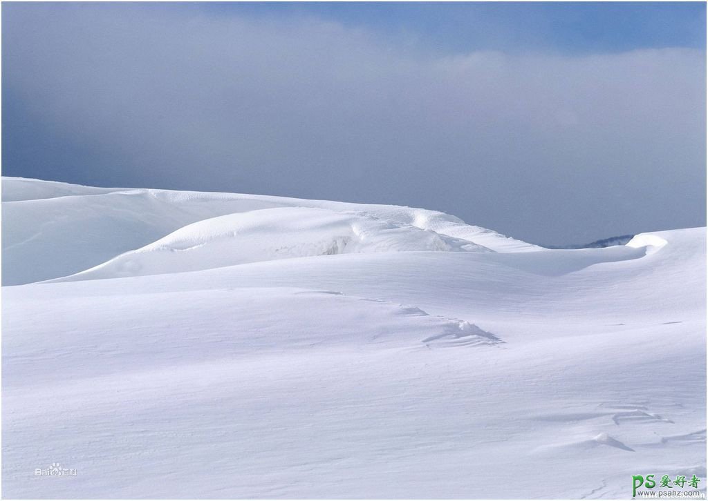 学习用photoshop在书本上合成出欢快的滑雪场游玩的场景，冲雪场