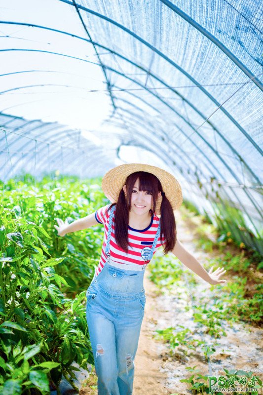 色彩艳丽的田园少女唯美图片，清新自然的青春少女唯美图片，艺术