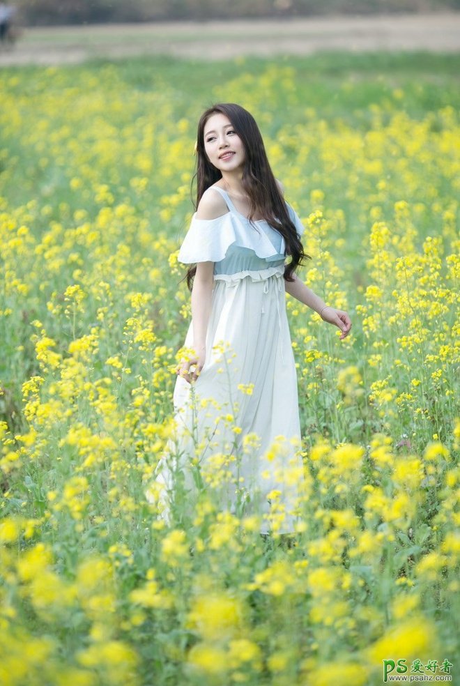 阳光气质美少女油菜花地里拍摄唯美意境写真图片，可爱美女唐雨辰