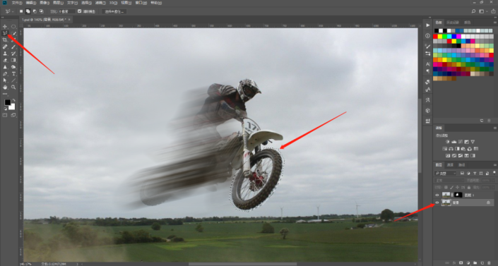 PS滤镜特效教程：学习给飞驰的摩托车照片加上动感的效果。