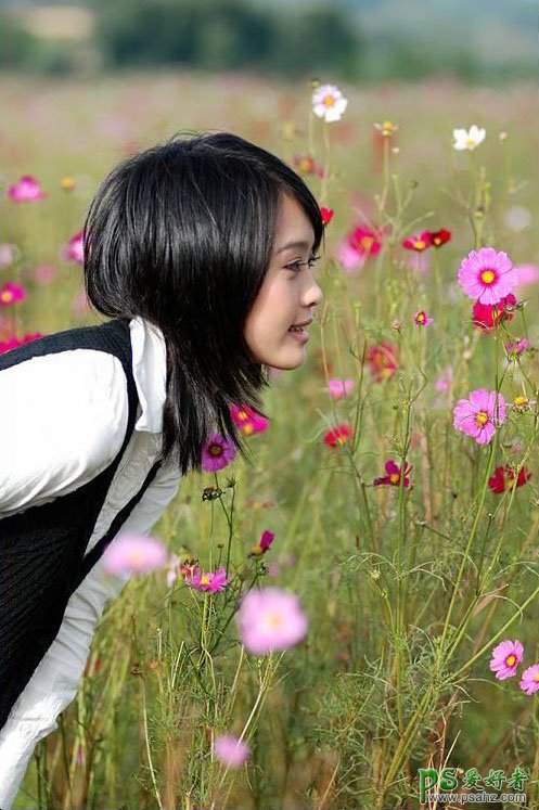 PS调出梦幻淡雅紫色风格清纯少女写真照