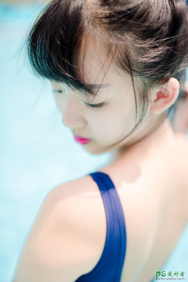 日本清纯少女白皙美腿性感连体泳衣高清写真-日本比基尼美女写真