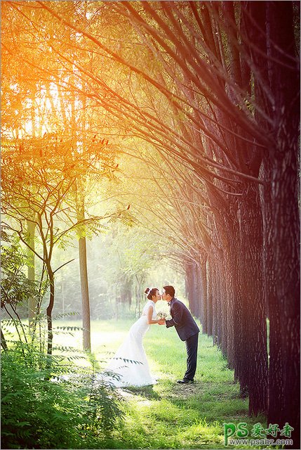 Photoshop给偏暗的婚片男女照片调出灿烂的阳光色彩-橙子色