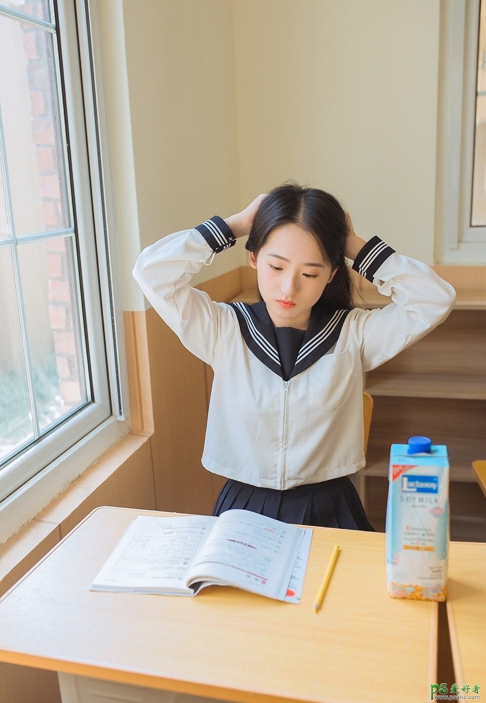 高清性感粉嫩美女自拍写真，肌肤白嫩很养眼的美女尤物清甜可爱图