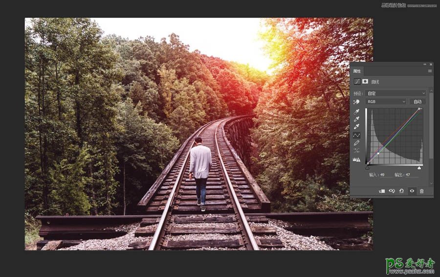 PS照片后期美化教程：给山区铁路风光照片后期添加怀旧漏光效果。