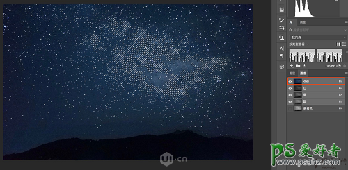 PS设计唯美的星空轨迹艺术图片，把星空照片处理成大片的即视感。