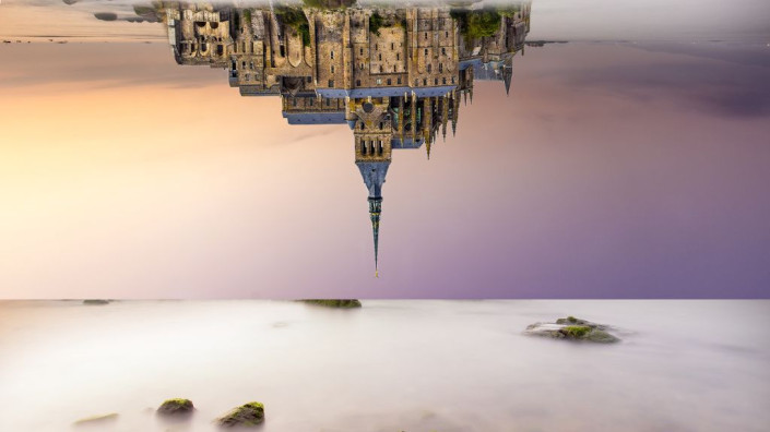 PS给著名风景区圣米歇尔山城堡合成出浪漫意境的效果。
