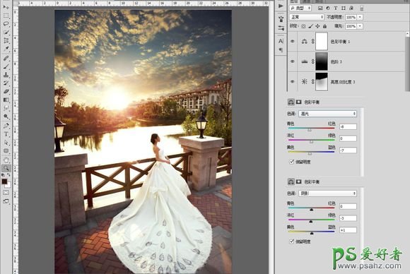 PS影楼后期调色教程：给外景河边拍摄的婚片少女调出夕阳暖色调。