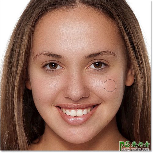 Photoshop给脸上长满痘痘的青春少女人像照片进行脸部磨皮美容