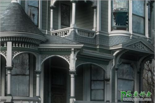 Photoshop给豪华别墅图片制作成阴森恐怖的鬼屋效果。