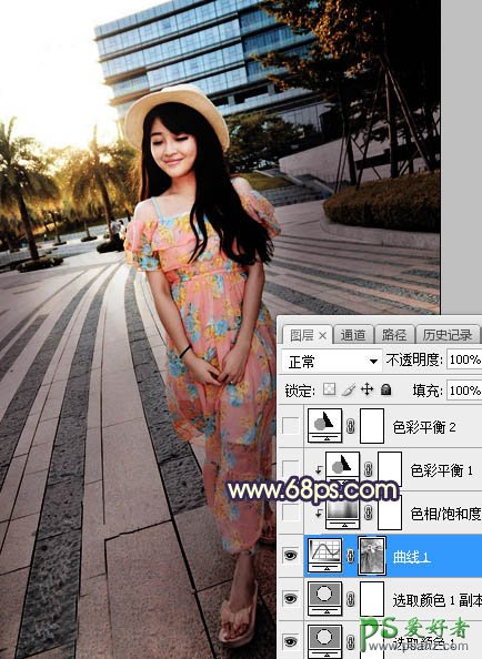 Photoshop给街景广场中的美腿女生照片调出暖色调黄昏日光效果