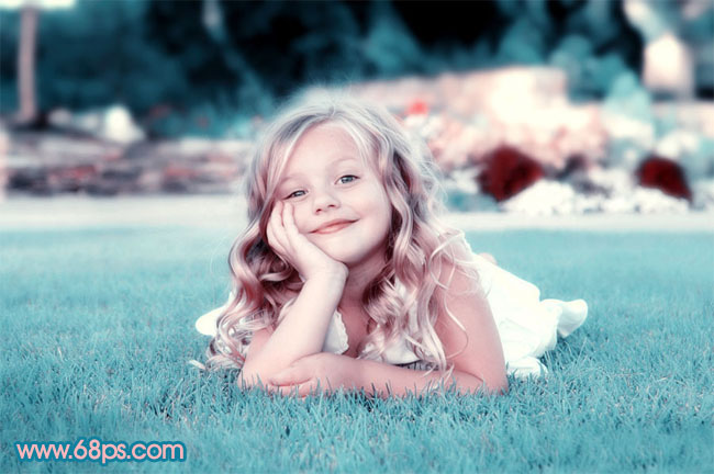 Photoshop将绿地上的儿童照片调成柔美的中性青红色