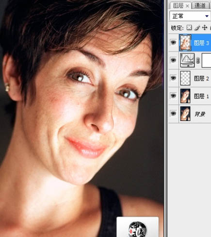 Photoshop 中老年人脸上的皱纹快速消除方法