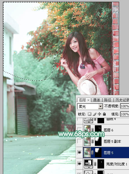 Photoshop为小路边的美女调制出甜美清爽的青红色