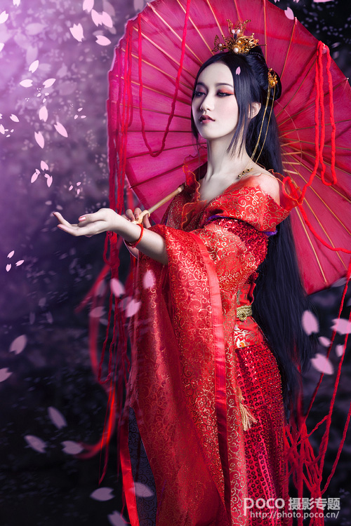 Photoshop将美女图片打造唯美的梦幻古典紫红色特效