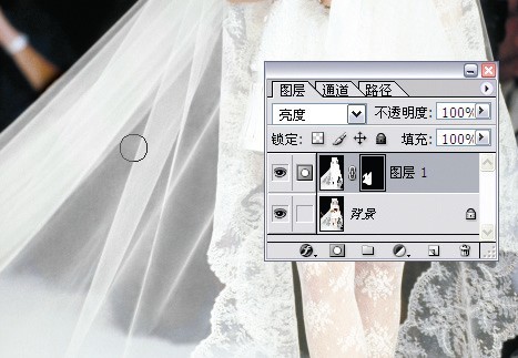 photoshop利用灰色通道完美抠出穿婚纱的模特换背景
