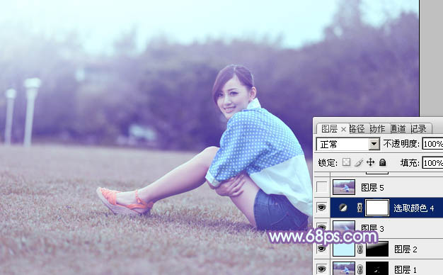 Photoshop为偏暗的草地美女图片加上柔美的浅蓝色调