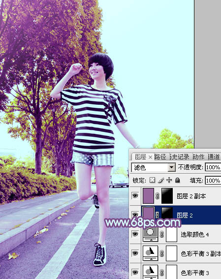 Photoshop将公路上的美女调制出清爽的紫绿色效果