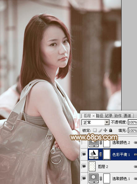 Photoshop为偏暗的街景美女加上韩系淡红色