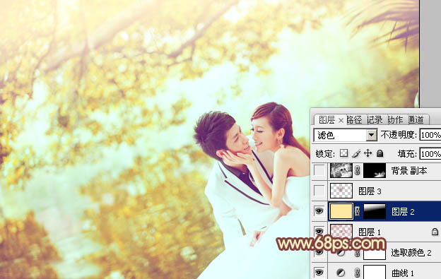 Photoshop将池塘边的情侣图片增加上唯美的淡黄色效果