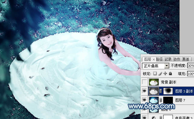 Photoshop将草地婚纱美女调制出流行的青蓝色
