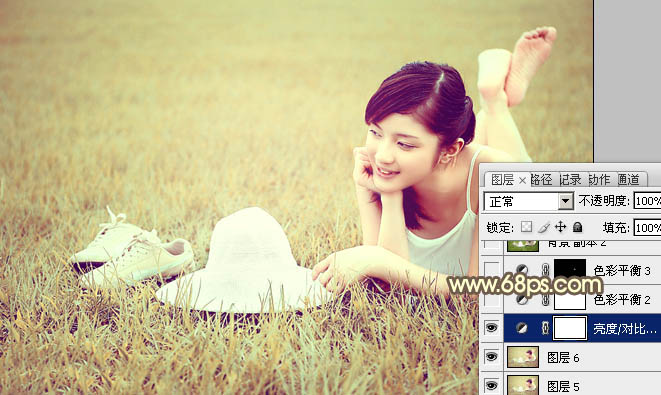 Photoshop为草地美女图片调制出柔和的粉黄色效果