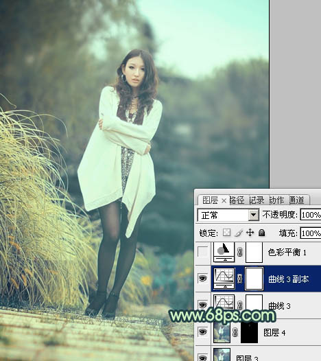 Photoshop给为绿荫中的人物图片调制出韩系淡青色效果