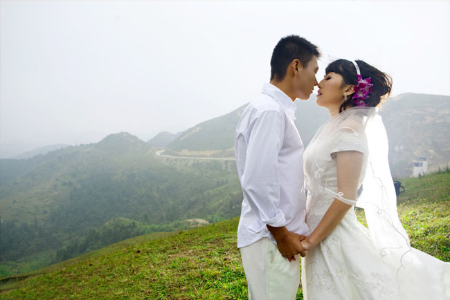Photoshop为山景婚片增加漂亮的霞光色效果