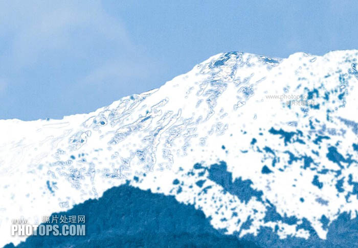 Photoshop利用魔棒工具为山峰图片加上厚厚的冰雪