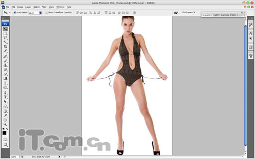 Photoshop 制作有趣的美女透明衣服效果