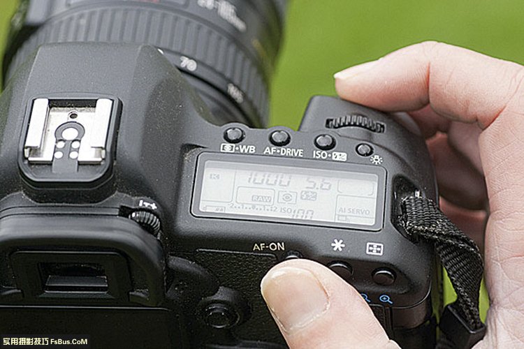 职业摄影师使用相机的6个细节