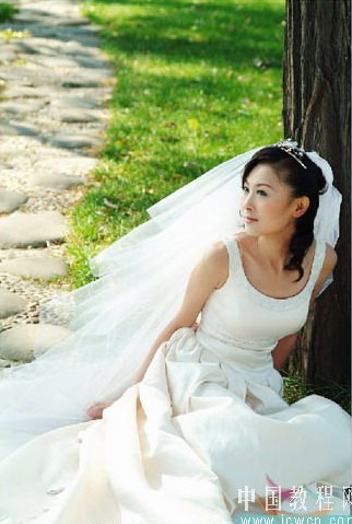 用PS抠取穿着透明婚纱的新娘照片