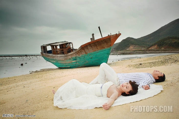 PS调出浪漫色彩的海边婚纱照片