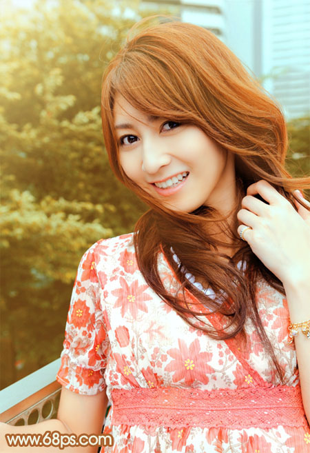 PS调出韩系风格的黄褐色甜美女生照片