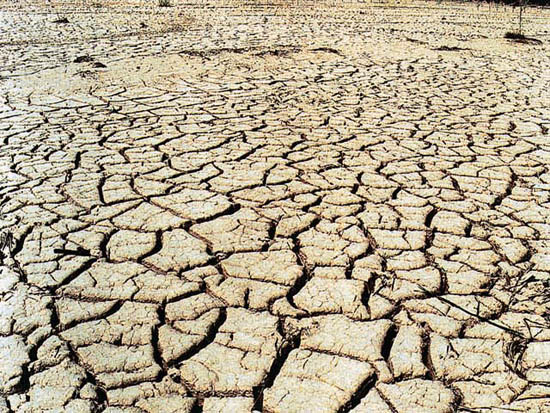 Photoshop合成荒芜干旱的沙漠照片