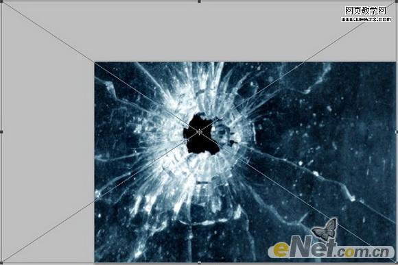 用PS合成被子弹打破的玻璃特效照片