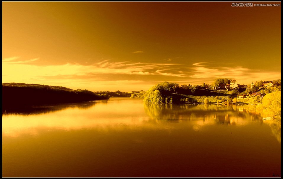 调出金色黄昏湖水风景照片的PS方法