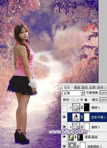 Photoshop给树林中的人物加上经典深秋红蓝色