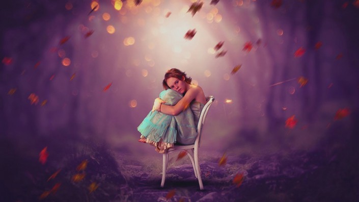 梦幻合成：合成女孩静坐在飘满落叶的树林里的唯美画面