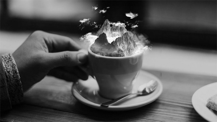 奇幻合成，制作咖啡中的云雾雪山