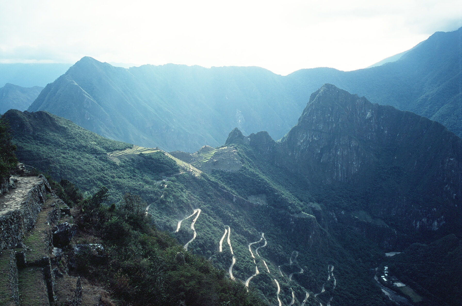 场景合成，合成落日山峰场景