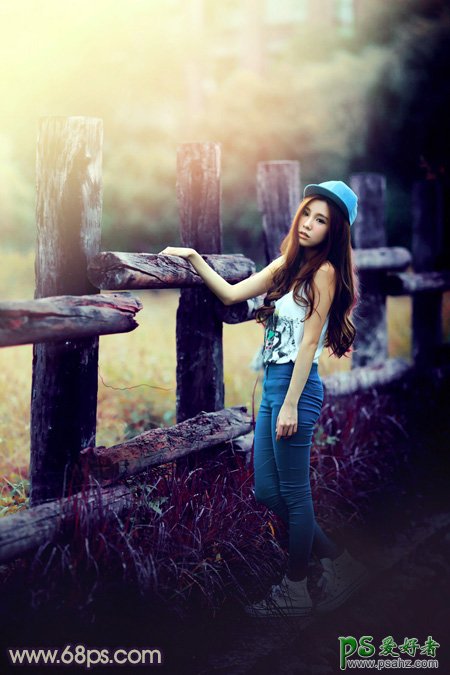 Photoshop给景区木桩边自拍的唯美少女艺术照调出高对比蓝黄色