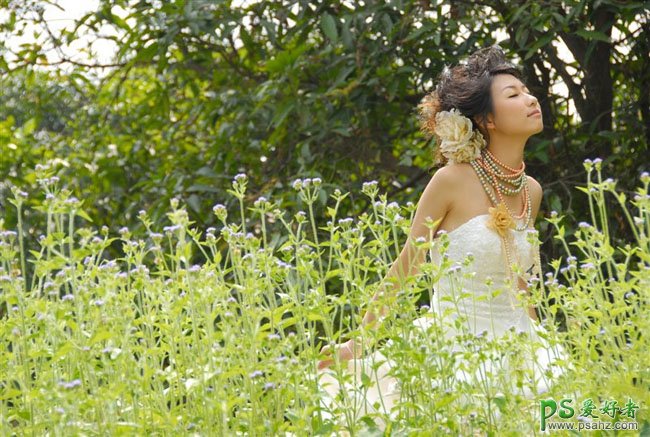 PS调色教程：给蜜月中的美女婚纱艺术照调出清爽绿色效果
