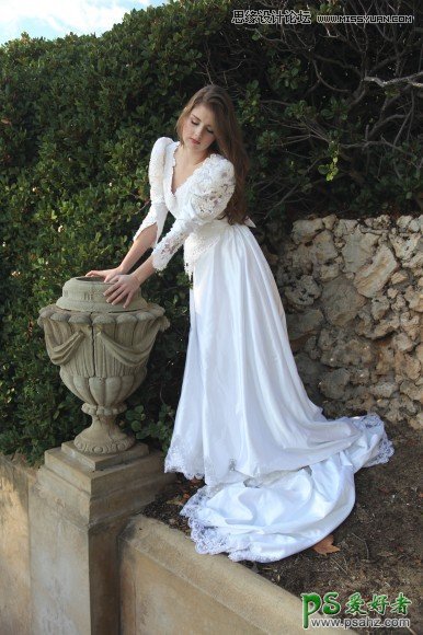 PS婚片后期调色教程：给漂亮的欧美新娘婚纱照调出唯美的柔色效果