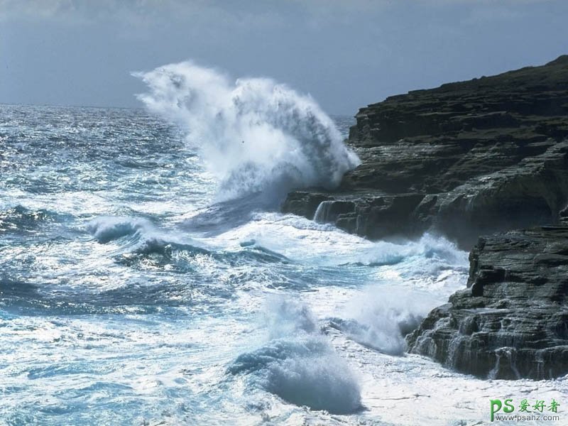 PS酒类海报设计：利用多种素材溶图处理制作大气的青岛纯生啤酒海