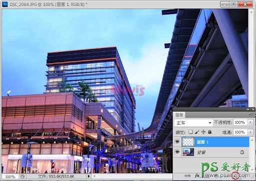 Photoshop给唯美意境风格的大都市街景照片调出泛黄怀旧复古色调