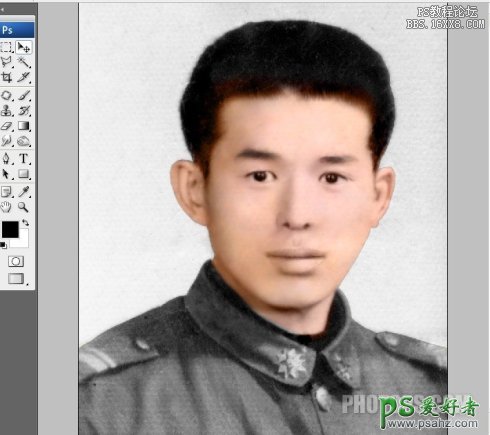 PS老照片翻新教程：给一张年轻老兵的照片修出新鲜的色彩，变清晰