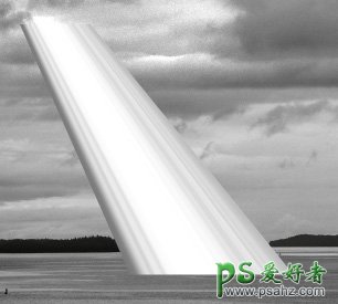 photoshop照片特效制作：打造黑白海景照片漂亮的透射光效果